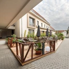 Fibula Residence Hotel & Wellness Pécs - Medence/kert