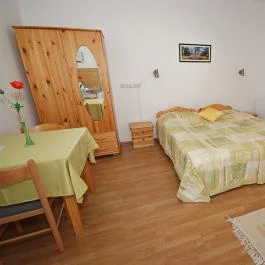 Hungária Apartmanház Pécs - Szobák