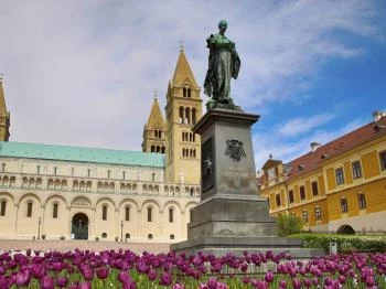 Szepessy Ignác szobra Pécs