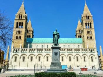 Szent Péter- és Szent Pál Székesegyház Pécs Szent Péter- és Szent Pál Székesegyház Pécs