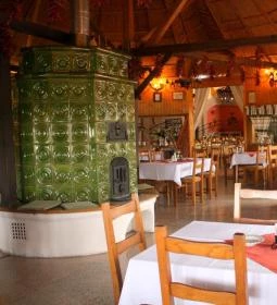  Fehér Akác Vendéglő 