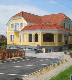 Tégláskert Vendéglő