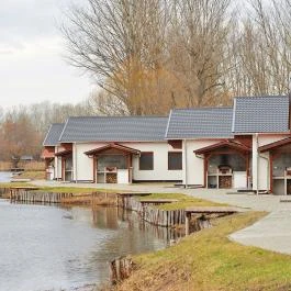 Haleszi Apartman Péteri - Külső kép