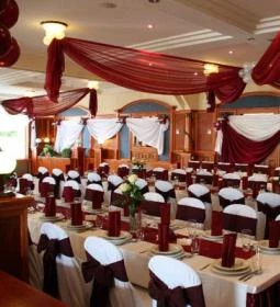 Arany Kakas Fogadó étterme