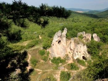 Teve-szikla Pilisborosjenő