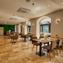 Cardoner Hotel Pilisszentkereszt - Vendéglátás