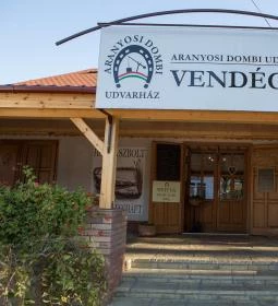 Aranyosidomb Udvarház