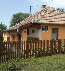 Halászék Napsugár Vendégháza