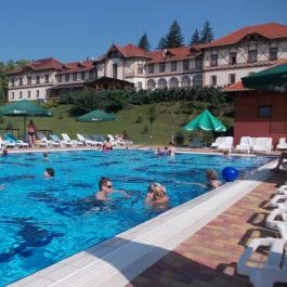 Erzsébet Park Hotel, Parádfürdő - Medence/kert