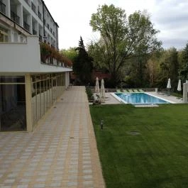 Calimbra Konferencia & Wellness Hotel Miskolctapolca - Medence/kert