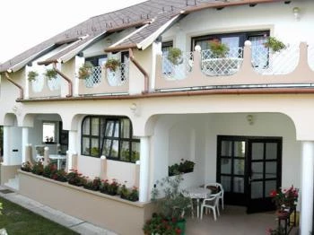 Bor Apartmanház Gyenesdiás
