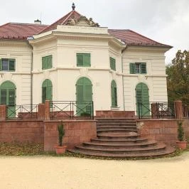 Angolkert, Tata - Egyéb