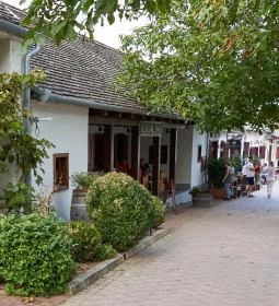 Blum Pince - Borozó