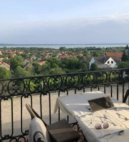 Zenit Balaton Étterem & Bar