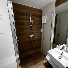 Cardoner Hotel Pilisszentkereszt - Fürdőszoba