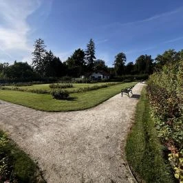 Cziráky Margit Rózsakert, Fertőd - Egyéb