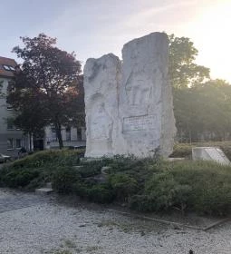 28. legjobb látnivaló: Deák tér