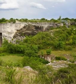 Fertőrákosi Kőfejtő és Barlangszínház