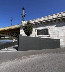 Hableány hajó áldozatainak emlékhelye