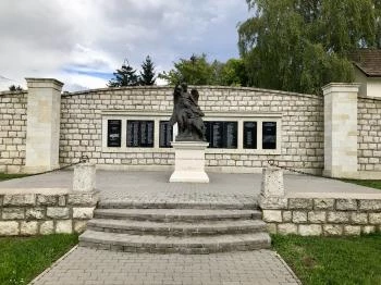 I. Világháborús hősi-emlékmű Tarcal