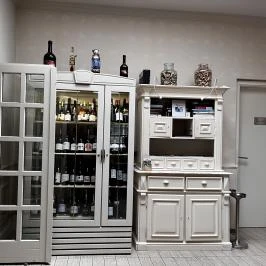 Kistücsök Étterem, Borpince & Vinotéka, Balatonszemes - Belső