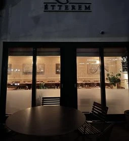 Kistücsök Étterem, Borpince & Vinotéka