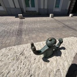 Kolodko: Csúzli miniszobor Vác - Egyéb