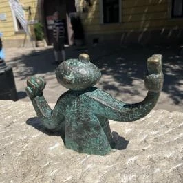 Kolodko: Csúzli miniszobor Vác - Egyéb