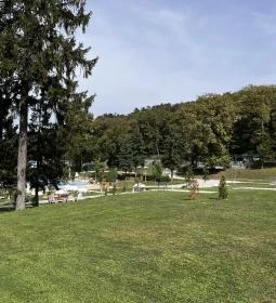 Lővér uszoda és Lővér fürdő (strand)