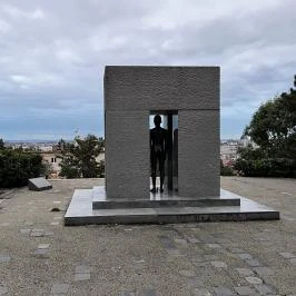 Mansfeld Péter szobra, Budapest - Egyéb