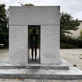 Mansfeld Péter szobra, Budapest - Egyéb