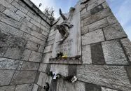 Mansfeld Péter dombormű Budapest