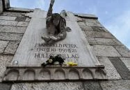 Mansfeld Péter dombormű Budapest