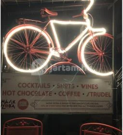 Másik Szoba kávézó és bár