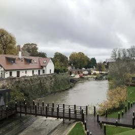 Platán Udvarház, Tata - Külső kép