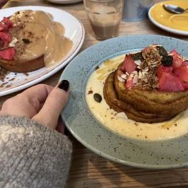 Reggeli Pécs - Étel/ital