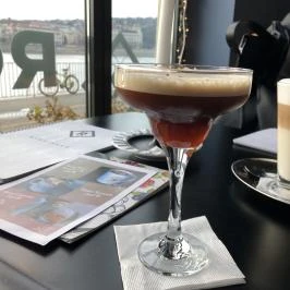 Rombusz Terasz, Budapest - Étel/ital