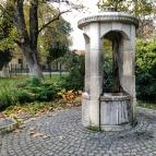 Sárkányos ivókút Tata - Egyéb