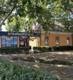 Váci Strandfürdő és Uszoda