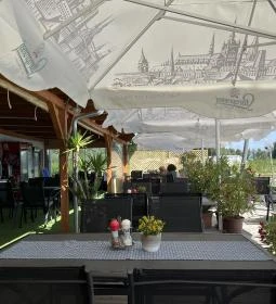 Vonyarc Marina Bisztro & Bár