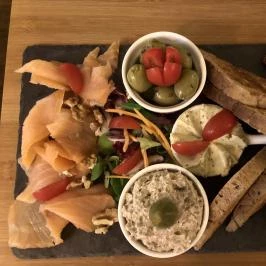 Wine Not? Hungarian Wine Shop & Bar, Budapest - Étel/ital