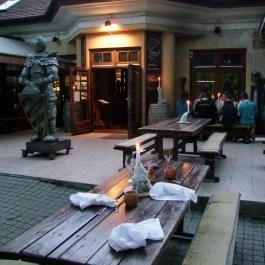 Excalibur Középkori Lovag Étterem Eger - Külső kép