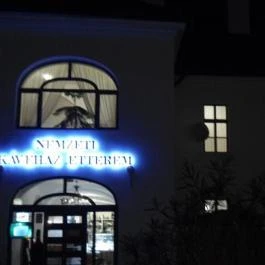 Tábornok-ház - Nemzeti Kávéház & Étterem, Eger - Külső kép