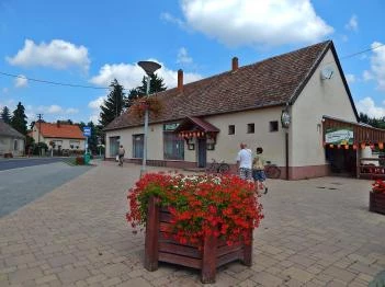 503-as Étterem Ják