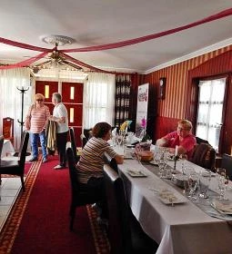 Aranyhordó Panzió, Étterem és Pizzéria 