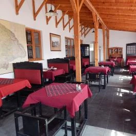 Báró Eötvös Loránd Turistaház Dobogókő - Belső