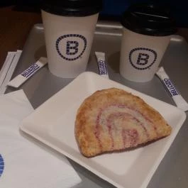 Bellozzo - Oktogon Budapest - Étel/ital