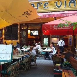 Café Vian - Liszt Ferenc tér, Budapest - Külső kép