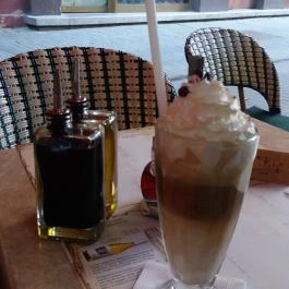 Café Vian - Liszt Ferenc tér, Budapest - Étel/ital