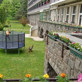 Grandhotel Galya, Galyatető - Medence/kert